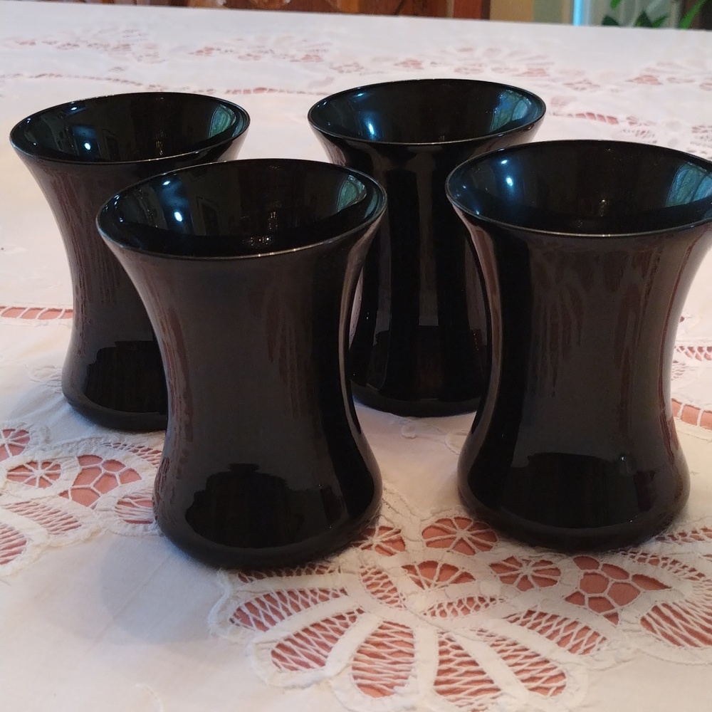 VTG Morgantown Black Glass set of 4 glasses